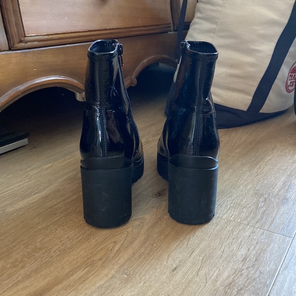 Jeffrey Campbell black patent leather heeled booties - Picture 4 of 8